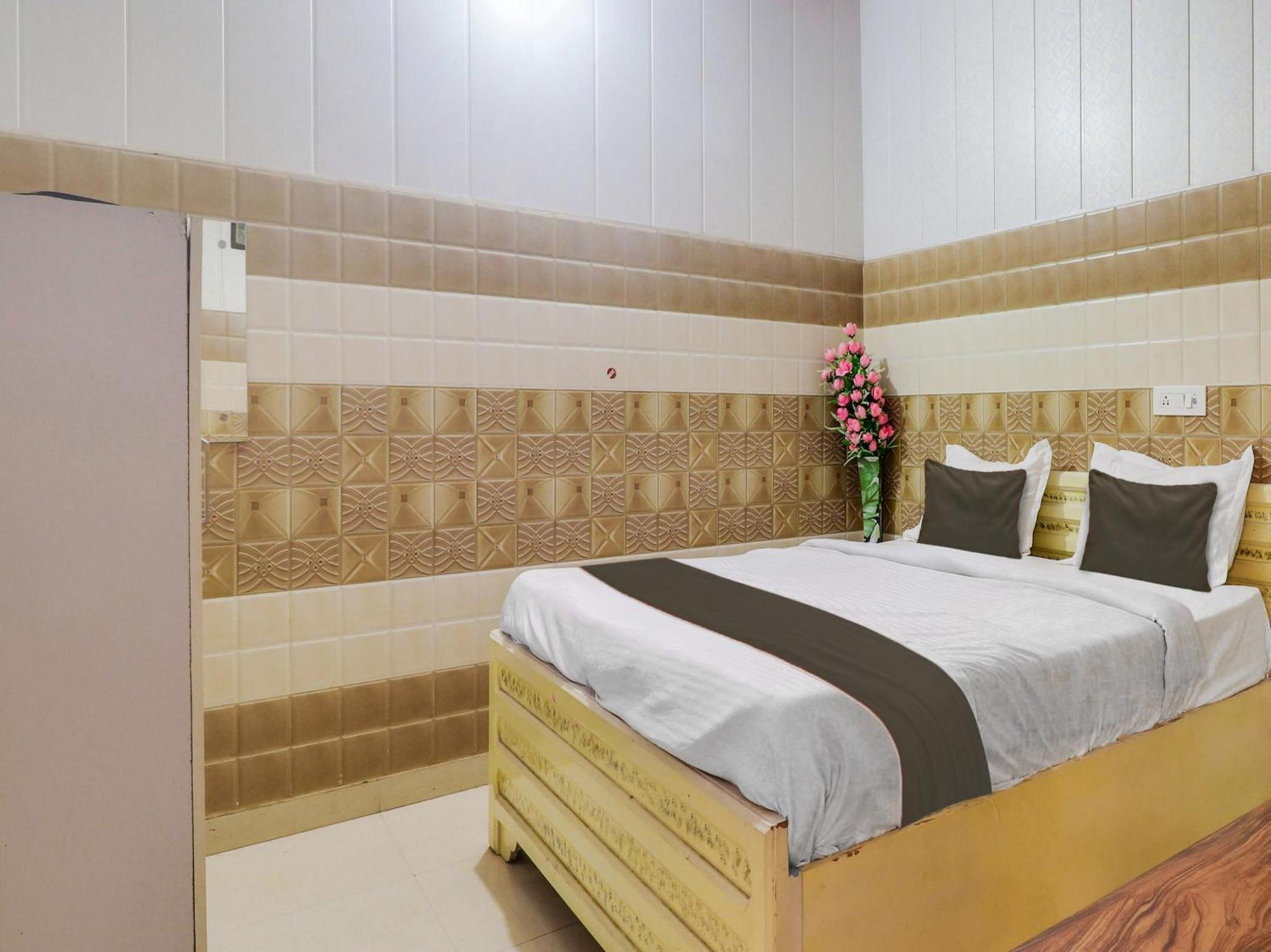 Hotel Collection O Paradise And Restaurant Kashipur Esterno foto