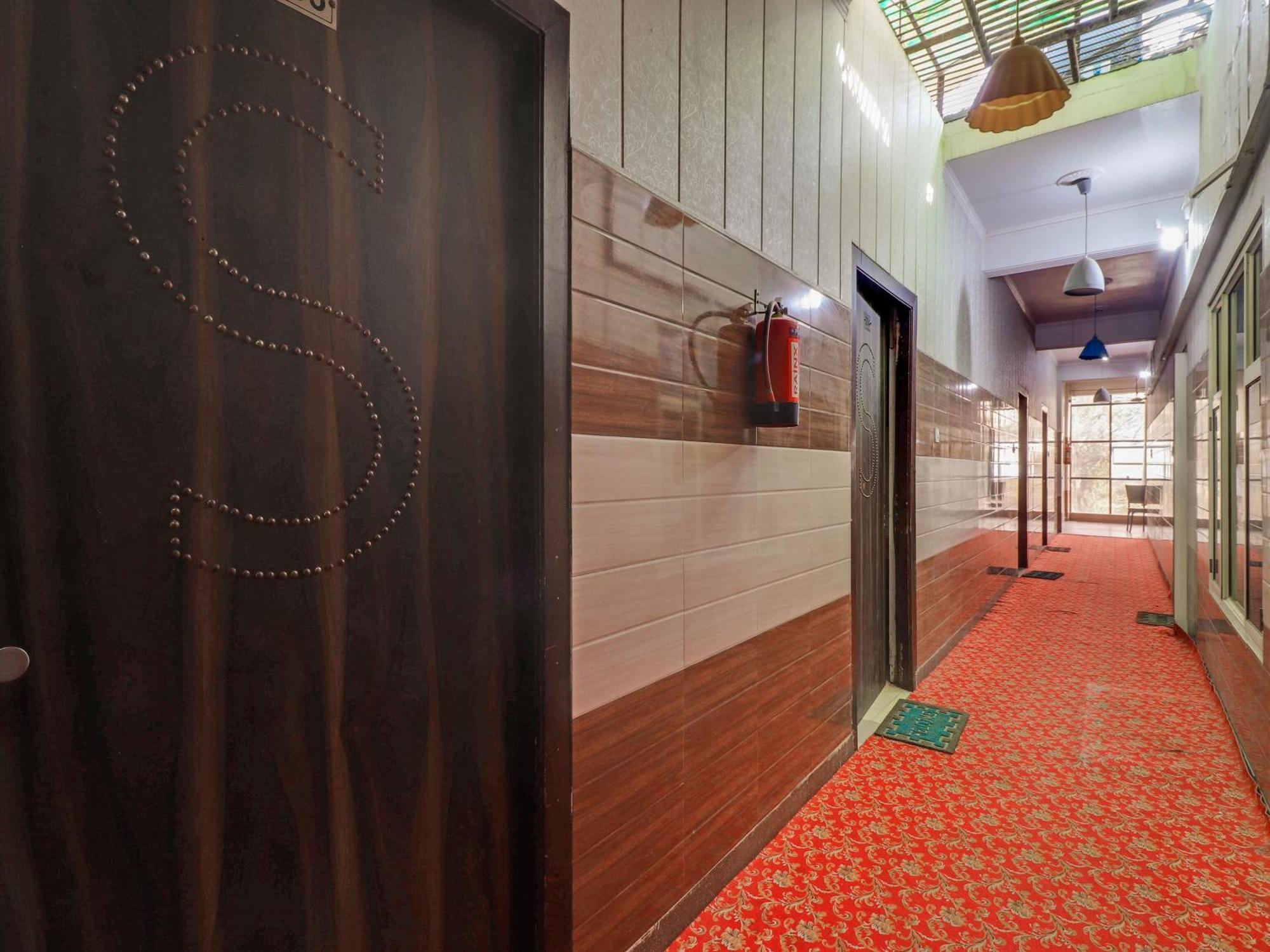 Hotel Collection O Paradise And Restaurant Kashipur Esterno foto